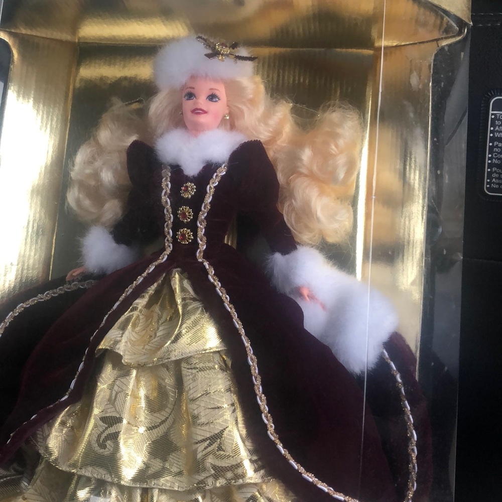 Happy Holidays Barbie Special Edition - Picture 1 of 3
